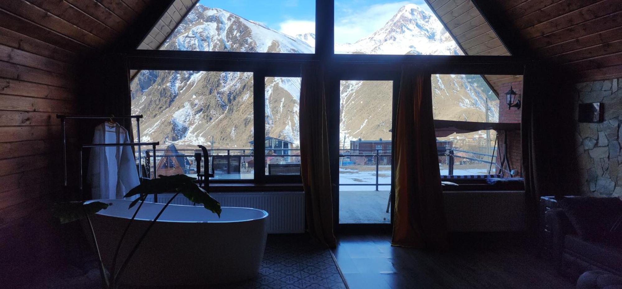Kera Cottages Kazbegi ภายนอก รูปภาพ