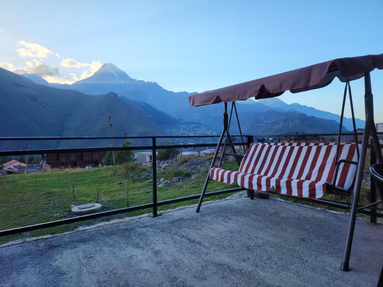 Kera Cottages Kazbegi ภายนอก รูปภาพ