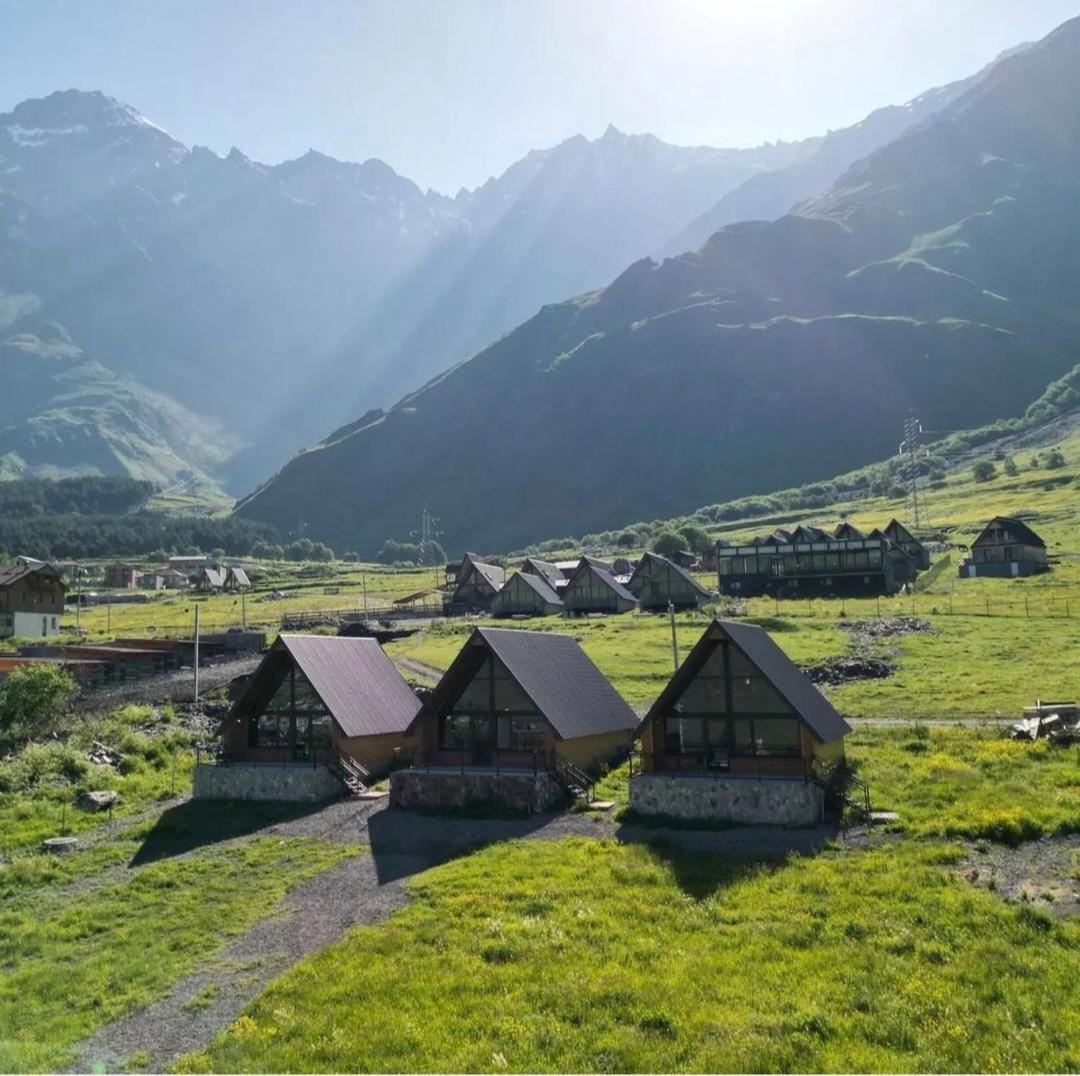 Kera Cottages Kazbegi ภายนอก รูปภาพ